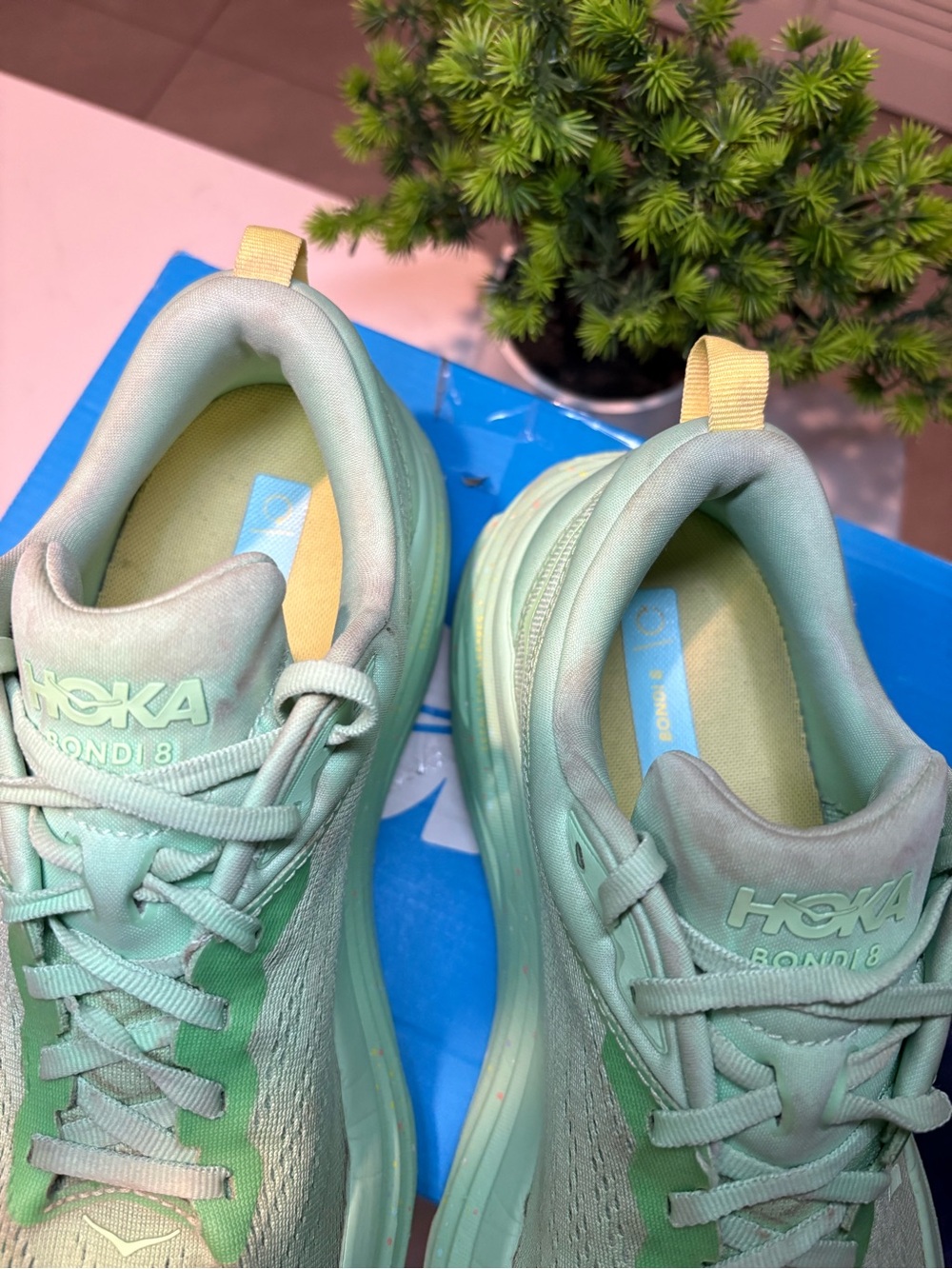 Hoka Bondi 8 Key Lime Pie Green Women’s Size 10.5B Elite Running Shoes - Picture 6 of 7